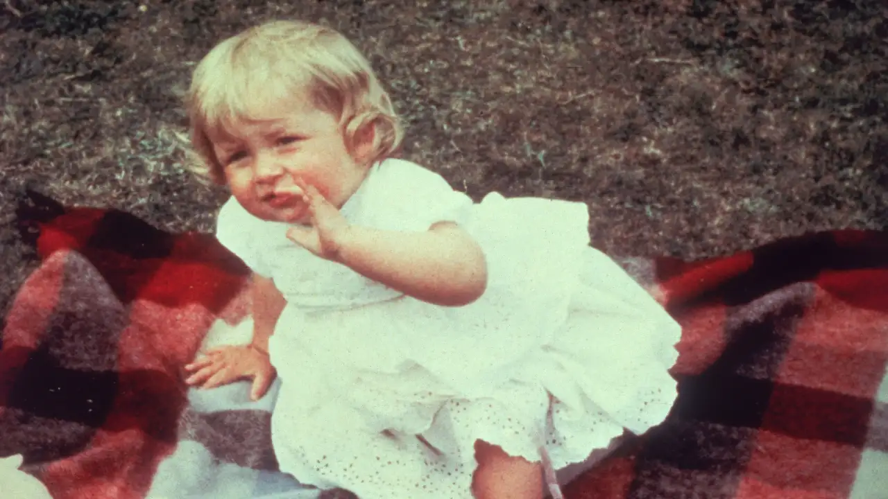 THROWBACK: Princess Diana's vintage photo from her first birthday is adorable times infinity