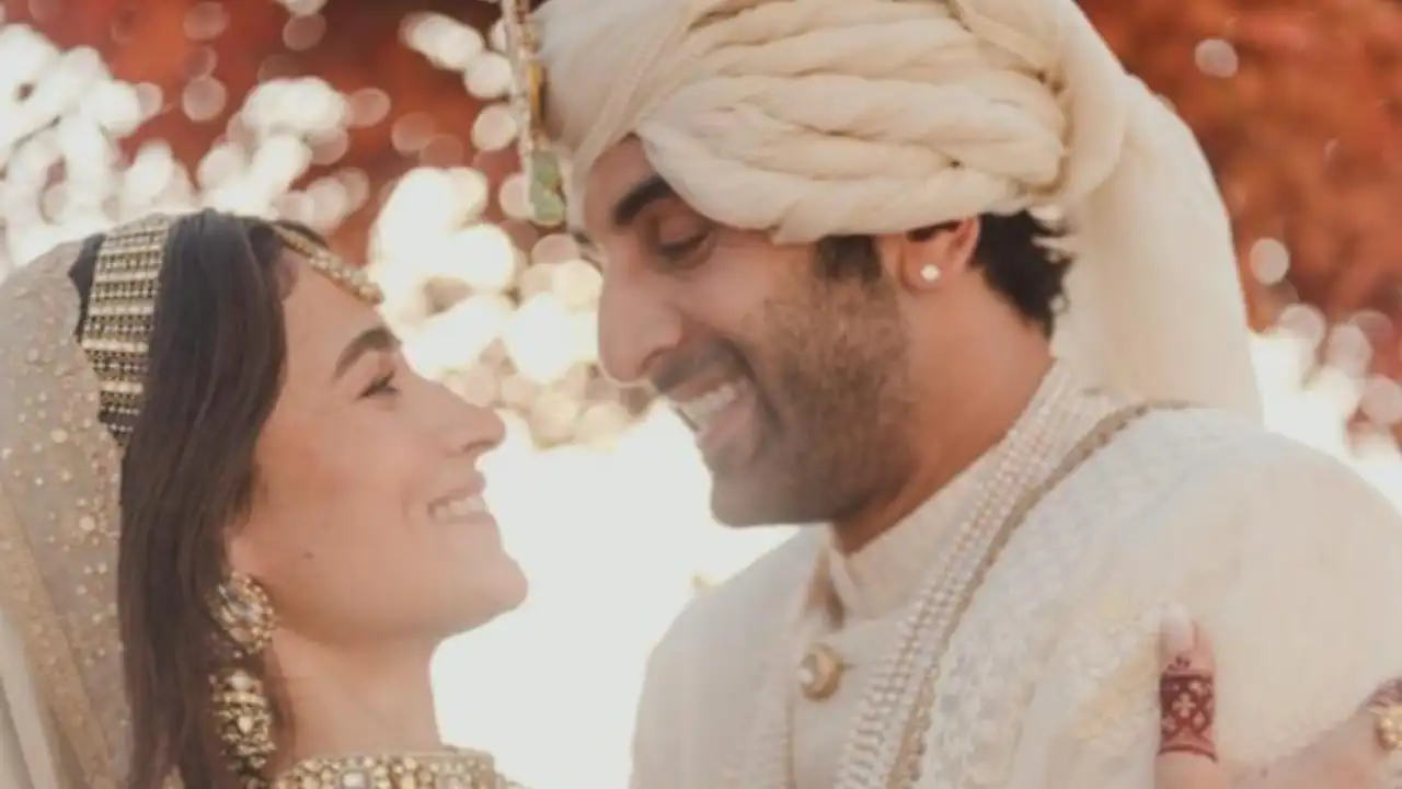 Ranbir Kapoor-Alia Bhatt Wedding Highlights: Deepika, Katrina react to first pics, Groo...