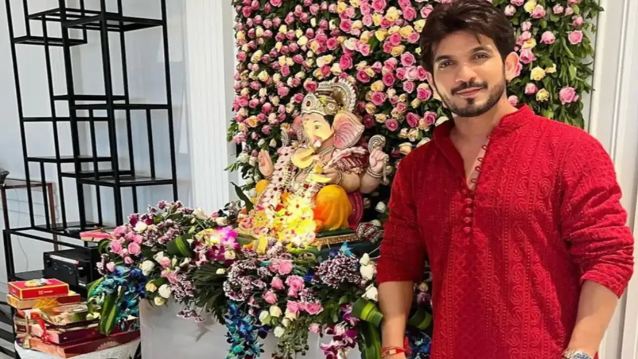 Arjun Bijlani's new home gives the perfect view of Mumbai's skyline; Take a tour of his...