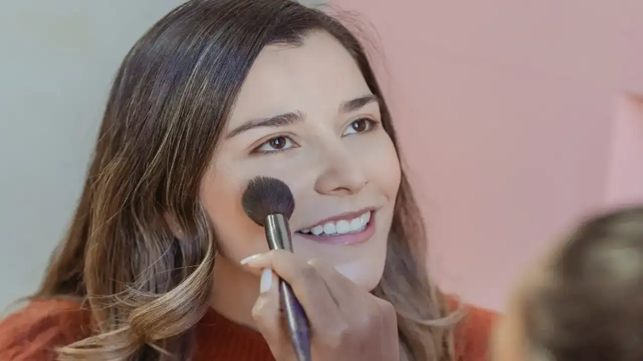 Amazon Great Indian Festival 2022: 8 Best Blushes to Add a Rosy Tint to Your