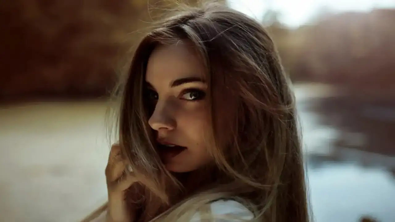 7 Hair Care Essentials That Will Keep Your Hair Healthy Around the Clock