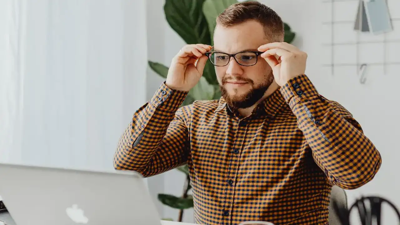 Amazon Great Indian Sale 2022: 7 Best Computer Glasses to Adapt to The Digital Lifestyl...