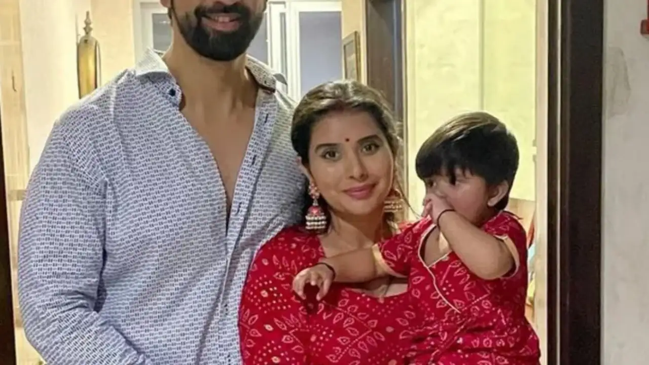 Sushant-Disha get mushy in M.S. Dhoni: The Untold Story's new song Phir Kabhi