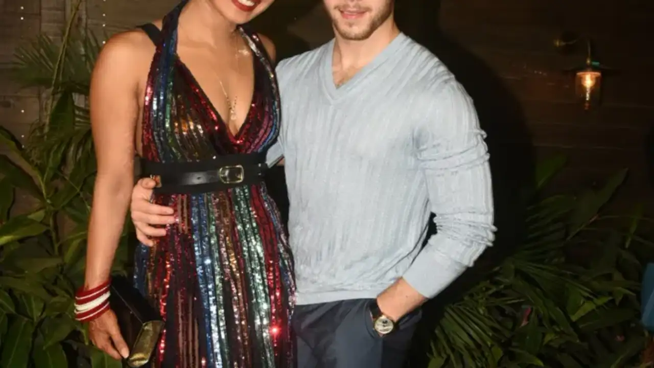 Titled Phir Kabhi, the song is composed by Amaal Mallik