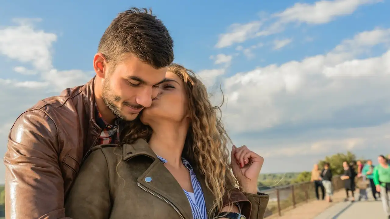 Did Kate Middleton break royal protocol with her bright red nail polish? Find Out Did Kate Middleton break royal protocol with her bright red nail polish? Find Out