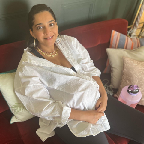 Anand Ahuja drops natural PICS of stunning Sonam Kapoor flaunting her baby bump after their baby shower