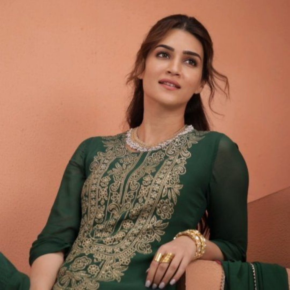 Alia Bhatt, Kiara Advani and Ananya Panday inspired last-minute outfit ideas for Independence Day 2023 Alia Bhatt, Kiara Advani and Ananya Panday inspired last-minute outfit ideas for Independence Day 2023