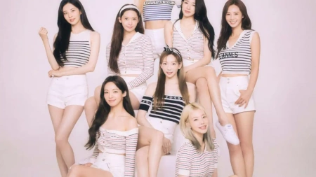 PHOTOS: Girls’ Generation’s members stun at the media showcase for ‘FOREVER 1’